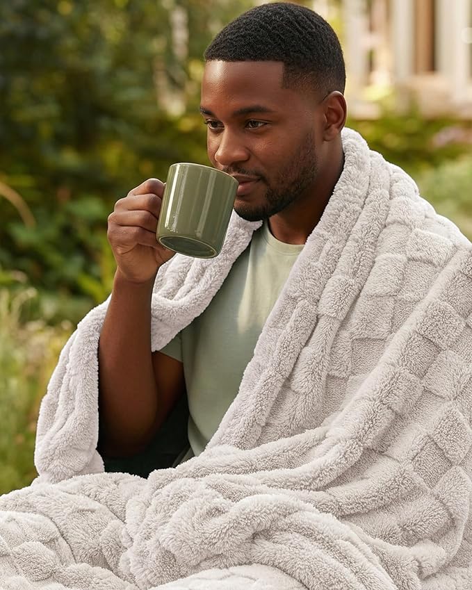 Utopia Bedding Linen Checkered Fleece Throw Blanket for Couch, Sofa, Soft Plush Cozy Blanket for Women and Men Home Decor, Ultra Comfy Travel-Friendly Throws for Relaxation, 50x60 Inches