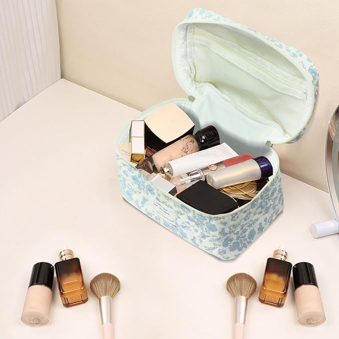 Gosect Large Travel Quilted Makeup Bag for Women,Big Floral Cotton Cosmetic Bag, Cute Coquette Aesthetic Floral Toiletry Organizer Bag (Plaid-Flower)
