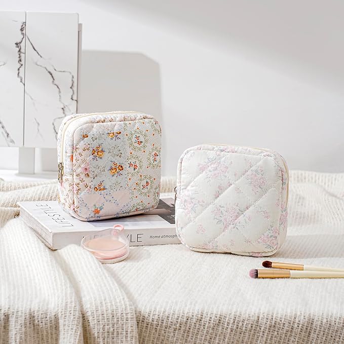 RSRSLEII Small Quilted Cosmetic Pouch for Purse, Mini Cotton Makeup Bag with Compartments, Cute Zipper Lipstick Holder for Women (14Mixed Flowers)