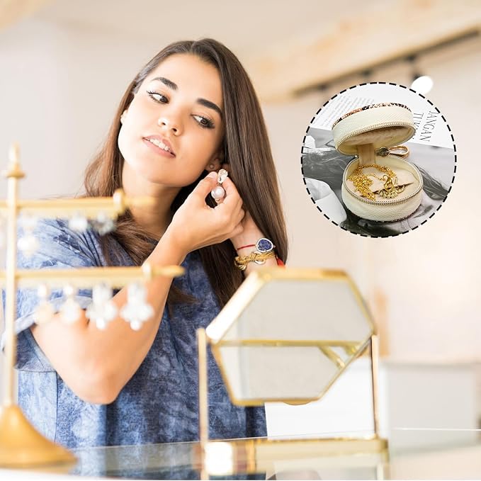 Portable Ring Keychain Holder for Gym and Travel - Jewelry Holder for Sports Bag, Compact Ring Earring Necklace Storage Case (snake pattern)