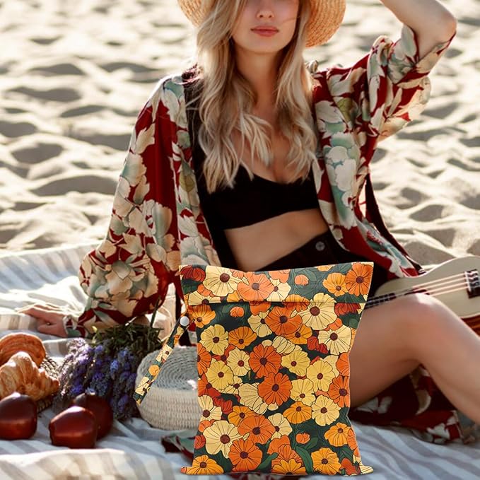 Black Cat Floral Wet Dry Bags Reusable Waterproof Wet Bags Swimsuit Bag Diaper Pouch for Travel Swimsuits Diapers Towels Beach Gym Cat Gifts for Women Friend Travelers 10 x 13 Inches