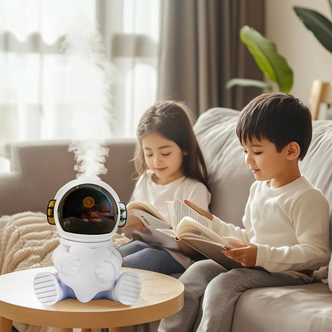 Astronaut Humidifier – Portable Mini Humidifier with LED Light, USB Powered for Bedroom, Office, Travel Use, Fun & Functional Air Freshener (Astronaut humidifier with Star)