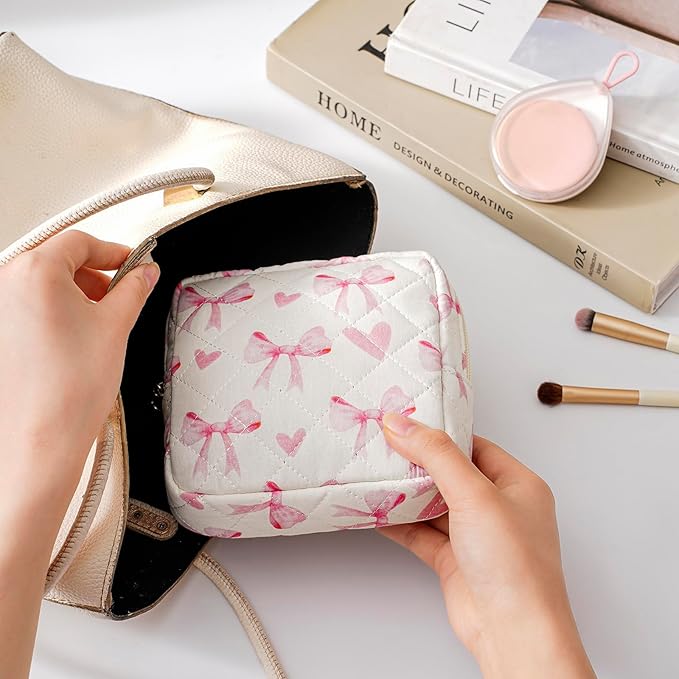 RSRSLEII Small Quilted Cosmetic Pouch for Purse, Mini Cotton Makeup Bag with Compartments, Cute Zipper Lipstick Holder for Women (02Heart Bow)