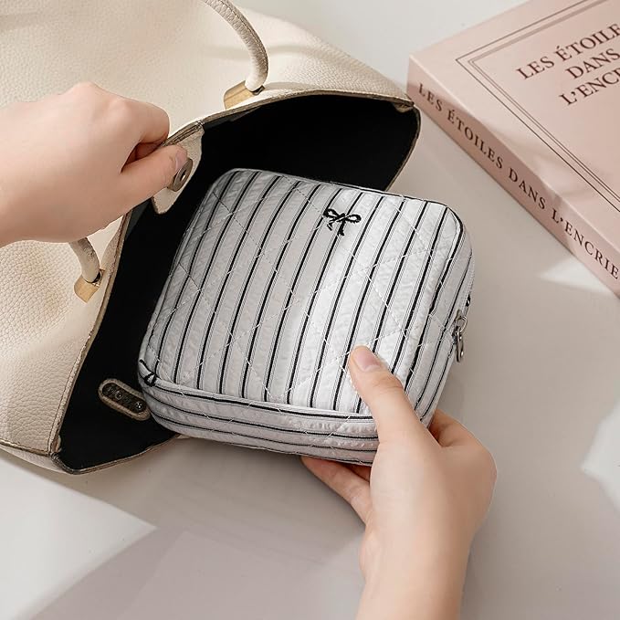 RSRSLEII Small Quilted Striped Cosmetic Pouch for Purse, Mini Cotton Makeup Bag with Compartments, Cute Zipper Lipstick Holder for Women (24 Black Stripes)