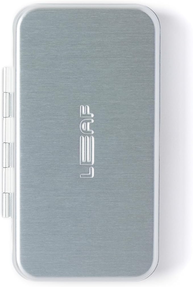 Leaf Shave | The Twig Razor & Thorn Razor Case, Silver - Portable Aluminium and Silicone Travel Case
