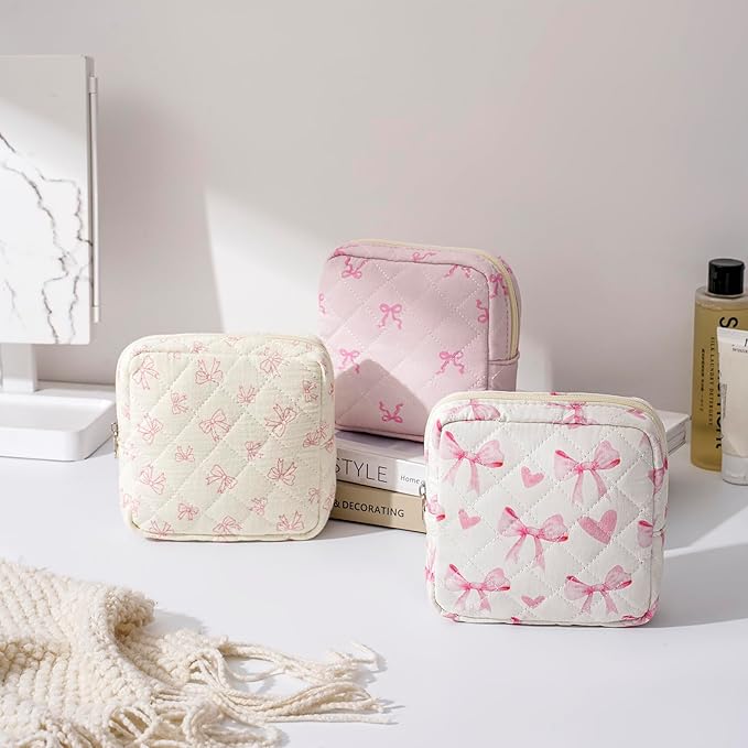 RSRSLEII Small Quilted Cosmetic Pouch for Purse, Mini Cotton Makeup Bag with Compartments, Cute Zipper Lipstick Holder for Women (02Heart Bow)