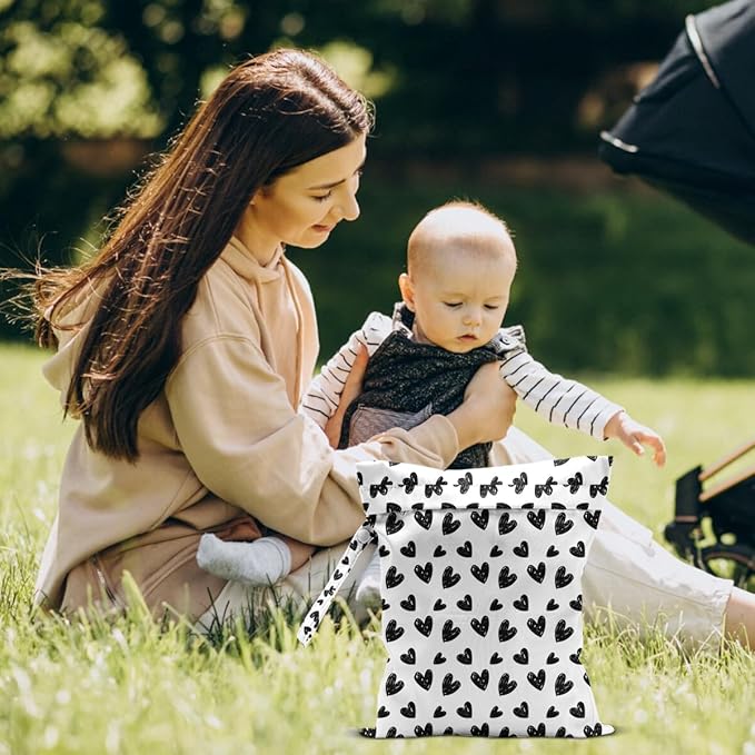 Heart Wet Dry Bags for Diaper Waterproof Swimsuit Washable Reusable Bag for Beach Diapers Dirty Yoga Gym Clothes Plant Gifts for Men Friend Women