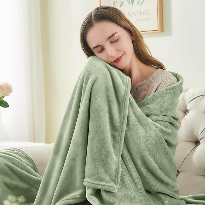 BEDELITE Fleece Blanket Sage Grey Green Throw Blankets for Couch & Bed, Luxury Plush Cozy Fuzzy Blanket 50x60 inches, Super Soft Warm Lightweight Throw Blanket for Travel Camping