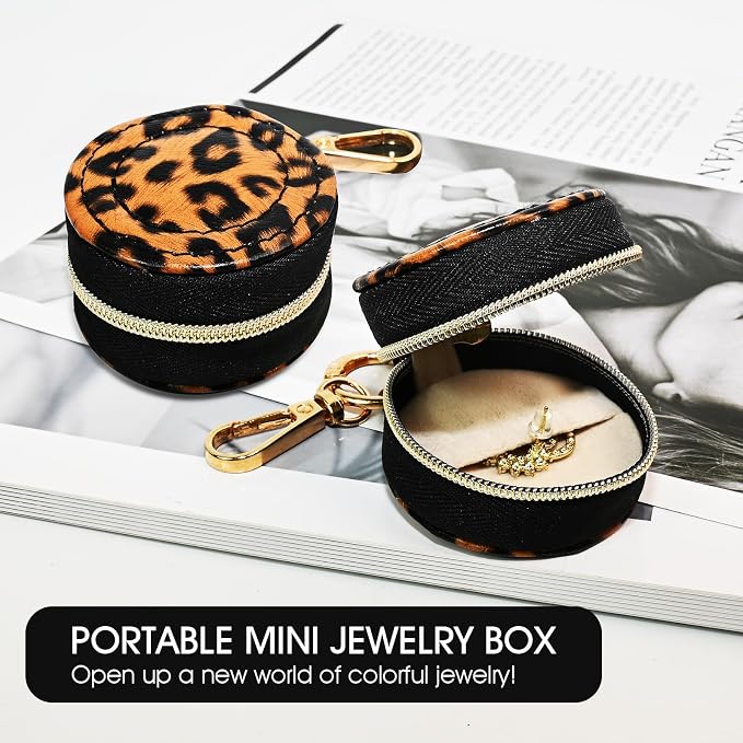 Portable Ring Keychain Holder for Gym and Travel - Jewelry Holder for Sports Bag, Compact Ring Earring Necklace Storage Case (Brown leopard print)