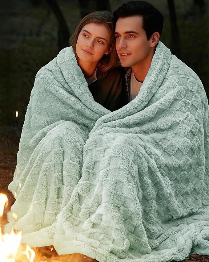 Utopia Bedding Sage Green Checkered Fleece Throw Blanket for Couch, Sofa, Soft Plush Cozy Blanket for Women and Men Home Decor, Ultra Comfy Travel-Friendly Throws for Relaxation, 50x60 Inches