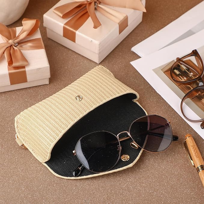 Leinuosen Woven Straw Sunglasses Case with Clip, Hard Shell Boho Rattan Pouch, Portable Travel Beach Accessory for Women Girl