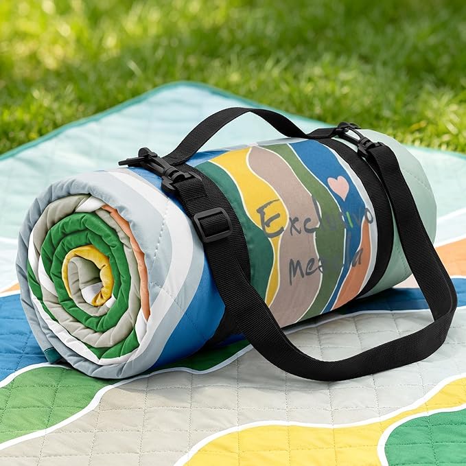 Exclusivo Mezcla Extra Large Waterproof Picnic Blankets 3 Layer, Sandproof and Foldable Outdoor Blanket for Beach Camping, Park and Travel