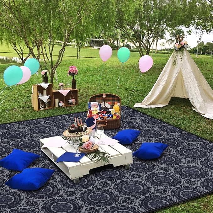 Supfitness Extra Large Picnic Blankets Waterproof Foldable (80 "x 80") Beach Blanket Waterproof Sandproof,3-Layer Thicking Mat Outdoor Packable Camping Blanket