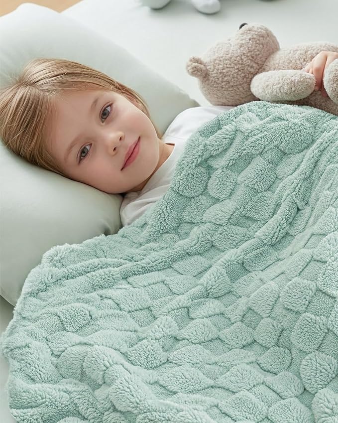 Utopia Bedding Sage Green Checkered Fleece Throw Blanket for Couch, Sofa, Soft Plush Cozy Blanket for Women and Men Home Decor, Ultra Comfy Travel-Friendly Throws for Relaxation, 50x60 Inches