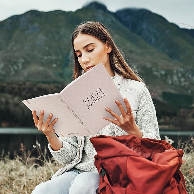 5 MINUTES A DAY Travel Journal for Women, Adventure Book for 20 Trips, Travelling Planner Notebook Diary for Traveler, Vocation Planner, Travel Gifts(126 Pages, Beige)