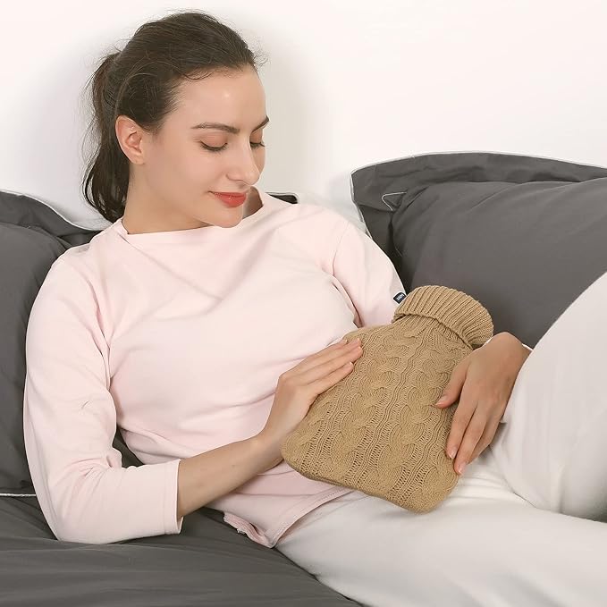 samply Hot Water Bottle with Knitted Cover, 2L Hot Water Bag for Hot and Cold Compress, Hand Feet Warmer, Ideal for Menstrual Cramps, Neck and Shoulder Pain Relief, Khaki