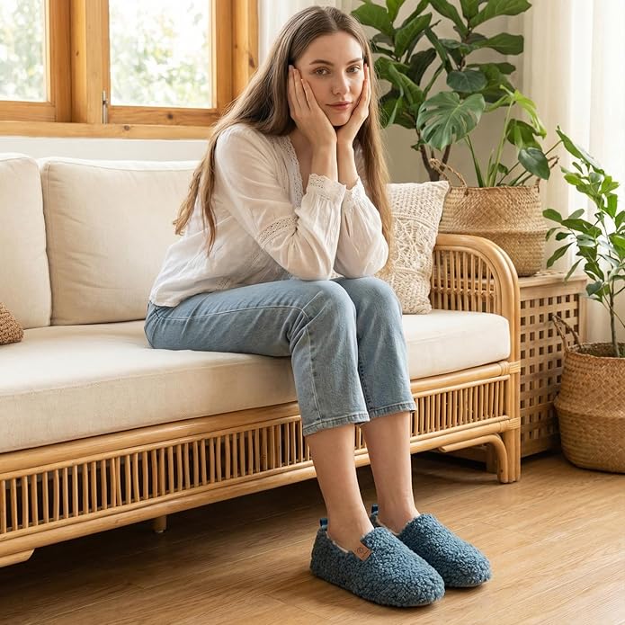 EverFoams Women’s Soft Curly Full Slippers Memory Foam Lightweight House Shoes Cozy Loafer with Polar Fleece Lining