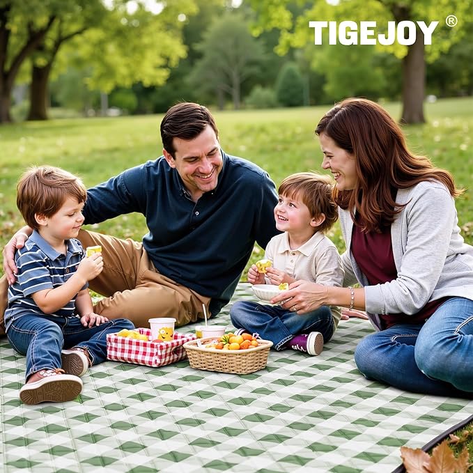 TigeJoy Extra Large Picnic Blanket Waterproof Foldable 118''x118'', Outdoor Picnic Mat Beach Blanket Sandproof for Park, Grass, Travel, Hiking, Camping Essentials, Gingham Picnic Blanket
