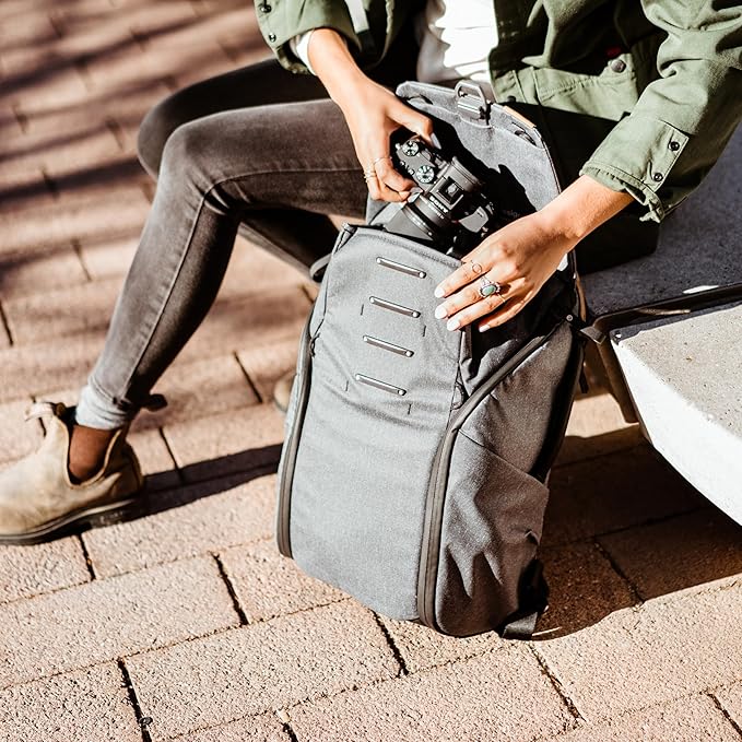 Peak Design Everyday Backpack 20L, Charcoal, MagLatch Top, Dual Side Access, FlexFold Dividers, Fits 15" Laptop, For Camera Carry, Daily Commutes or Travel, Versatile Backpack for Men and Women