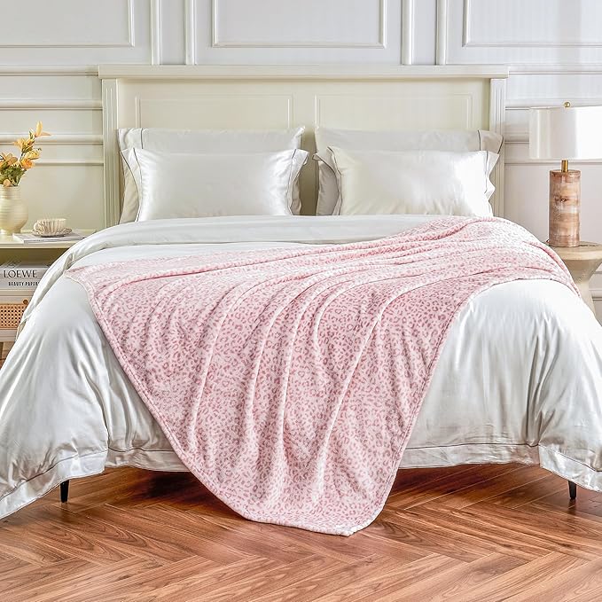 Edenleaf Leopard Print Blanket Fleece Throw for Bed Sofa Travel and Camping, Super Soft Cozy Fluffy Plush Cheetah Print Blanket for All Seasons 50"x60" (Light Pink)